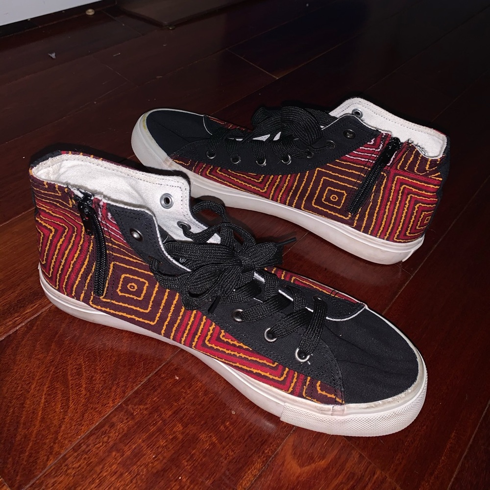 NEW Lagos Afro Urban High Top Sneaker